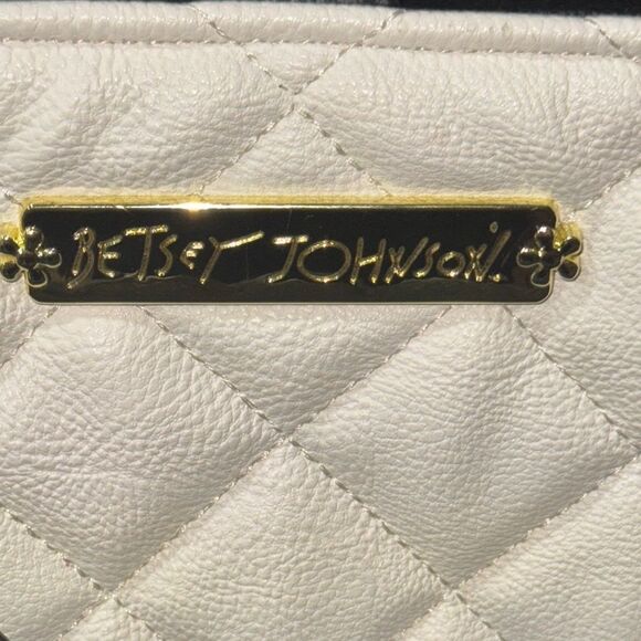 betsy Johnson, hummingbird butterfly  Quilted Tote Bag with removable pouch - Picture 9 of 15